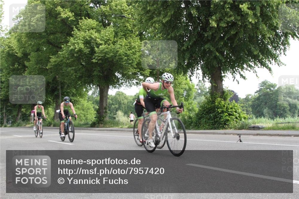 15.06.2025 - 7 Türme Triathlon Yannick Fuchs http://msf.ph/oto/7957420 15.06.2025 09:49:07 Radfahren  meine-sportfotos.de