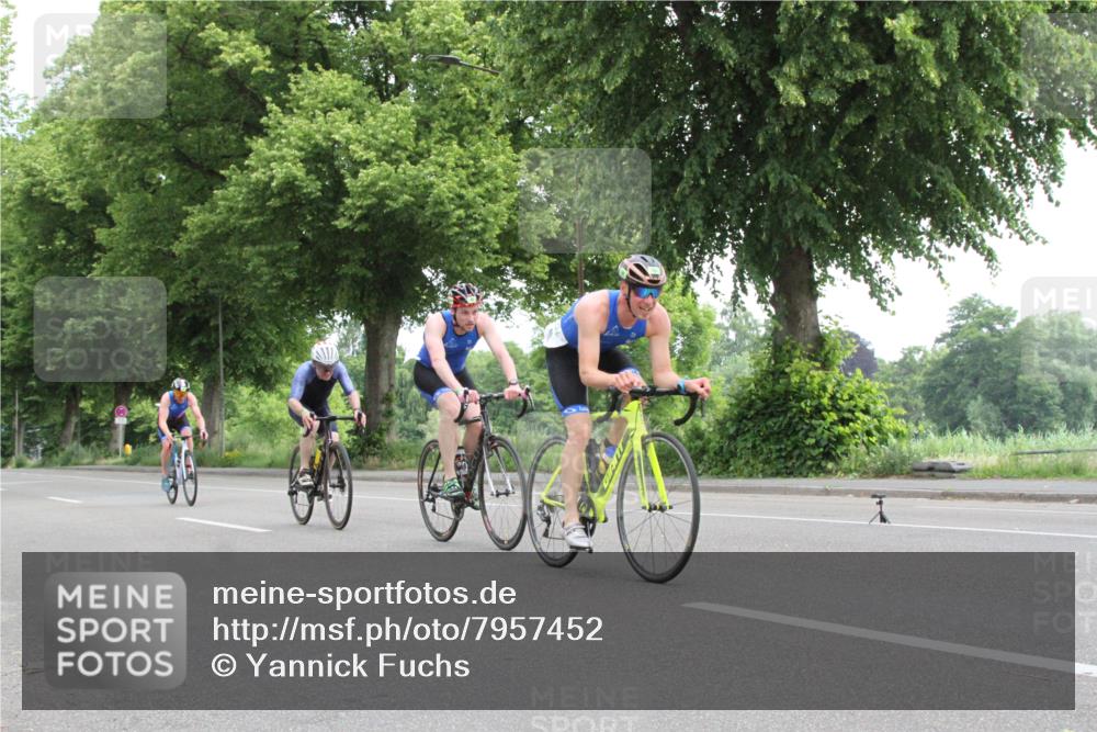 15.06.2025 - 7 Türme Triathlon Yannick Fuchs http://msf.ph/oto/7957452 15.06.2025 09:51:30 Radfahren  meine-sportfotos.de