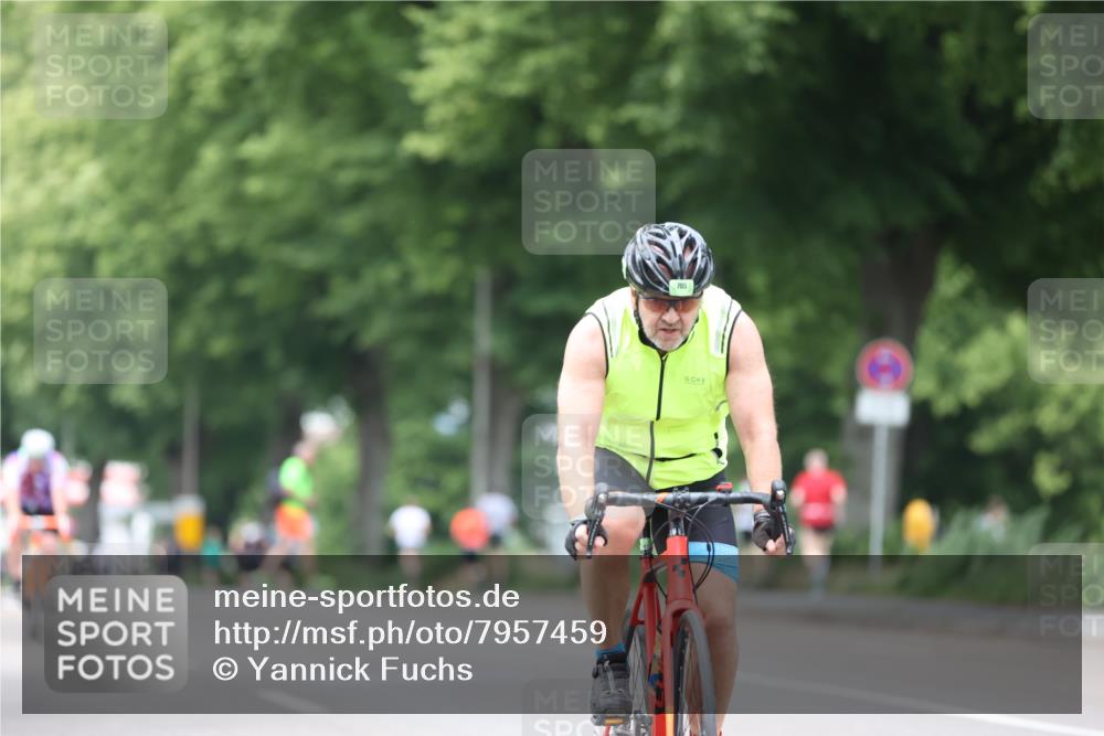15.06.2025 - 7 Türme Triathlon Yannick Fuchs http://msf.ph/oto/7957459 15.06.2025 13:43:52 Radfahren 382, 705, 1080 meine-sportfotos.de