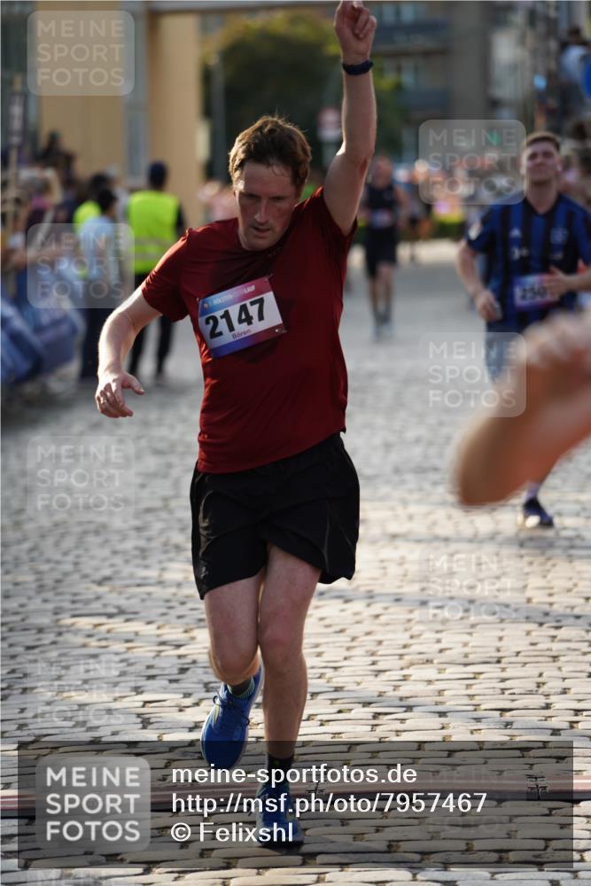 13.06.2025 - Holstenköstenlauf Felixshl http://msf.ph/oto/7957467 13.06.2025 19:48:15 Laufen 2064, 2147, 2507 meine-sportfotos.de