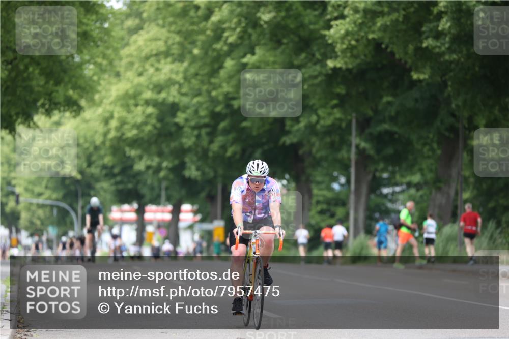 15.06.2025 - 7 Türme Triathlon Yannick Fuchs http://msf.ph/oto/7957475 15.06.2025 13:43:54 Radfahren 705, 1080 meine-sportfotos.de