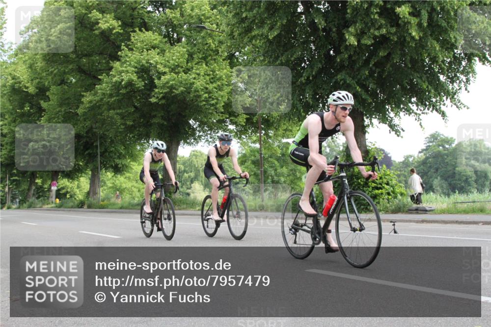 15.06.2025 - 7 Türme Triathlon Yannick Fuchs http://msf.ph/oto/7957479 15.06.2025 09:51:44 Radfahren  meine-sportfotos.de