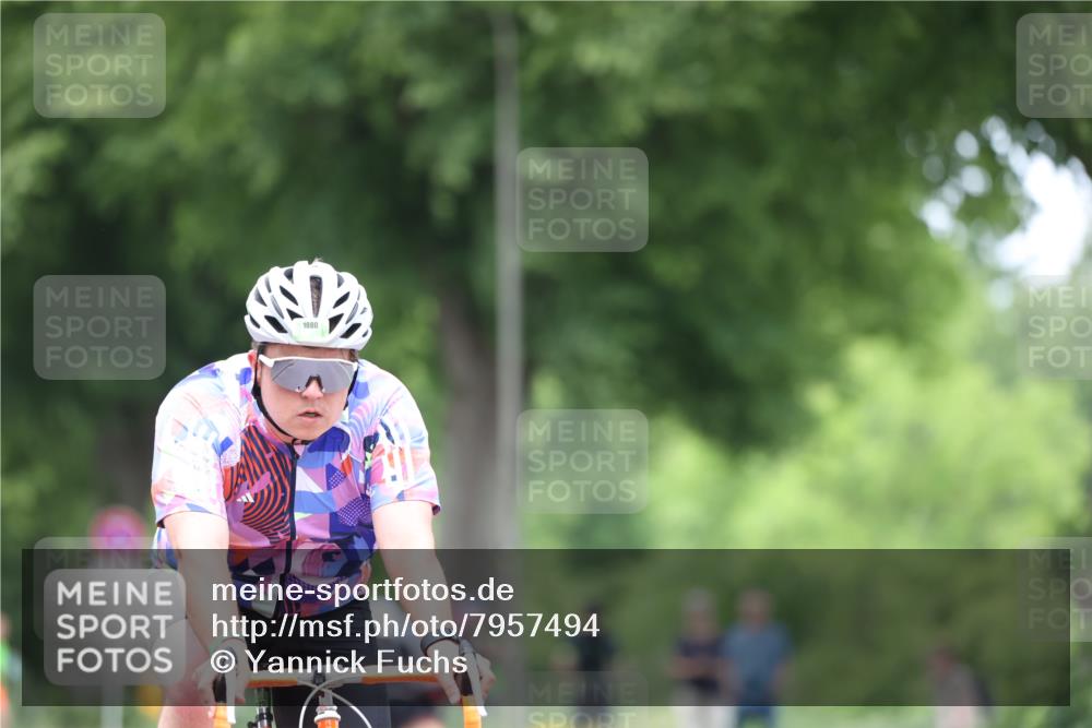 15.06.2025 - 7 Türme Triathlon Yannick Fuchs http://msf.ph/oto/7957494 15.06.2025 13:43:55 Radfahren 705, 1080 meine-sportfotos.de
