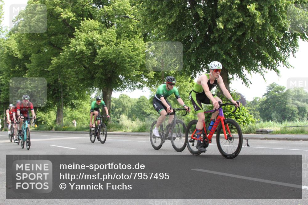 15.06.2025 - 7 Türme Triathlon Yannick Fuchs http://msf.ph/oto/7957495 15.06.2025 09:52:18 Radfahren  meine-sportfotos.de
