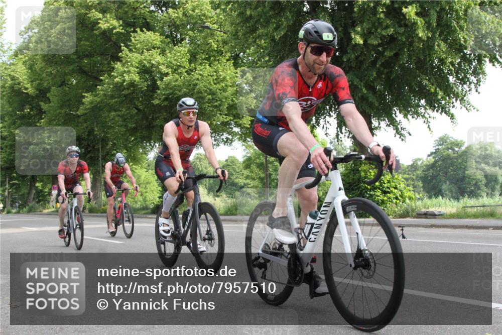 15.06.2025 - 7 Türme Triathlon Yannick Fuchs http://msf.ph/oto/7957510 15.06.2025 09:52:19 Radfahren  meine-sportfotos.de