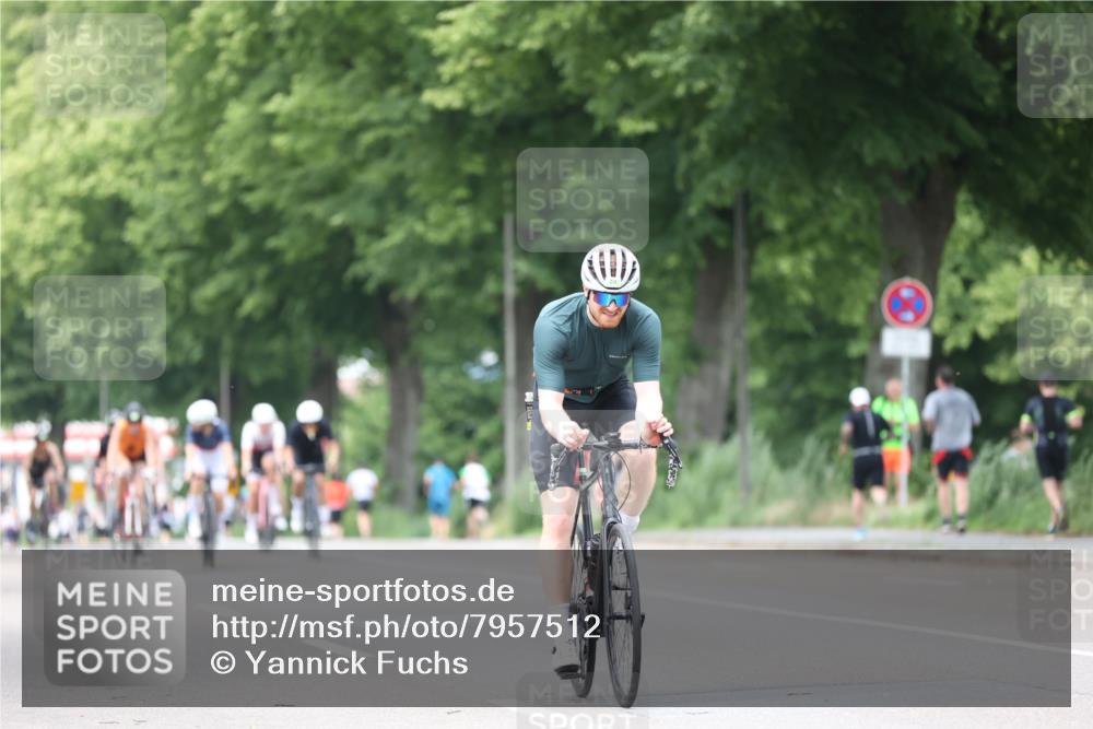 15.06.2025 - 7 Türme Triathlon Yannick Fuchs http://msf.ph/oto/7957512 15.06.2025 13:44:00 Radfahren 662, 732, 1128, 1151, 1184 meine-sportfotos.de