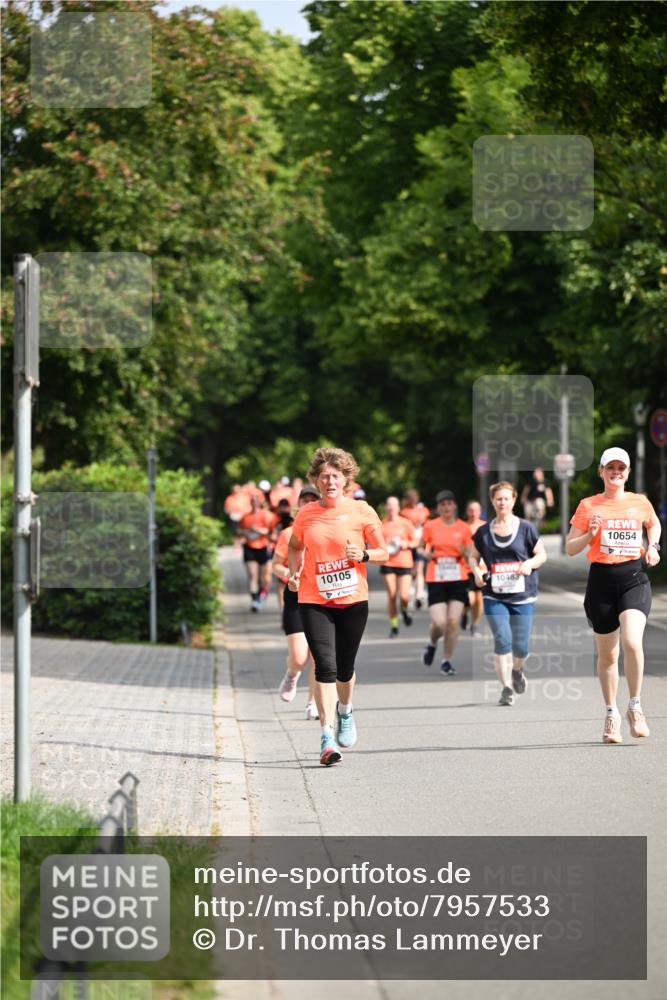 15.06.2025 - REWE Women's Run Dr. Thomas Lammeyer http://msf.ph/oto/7957533 15.06.2025 09:47:44 Laufen 10105, 10654 meine-sportfotos.de