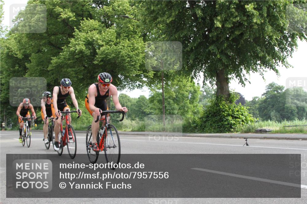 15.06.2025 - 7 Türme Triathlon Yannick Fuchs http://msf.ph/oto/7957556 15.06.2025 09:54:01 Radfahren  meine-sportfotos.de