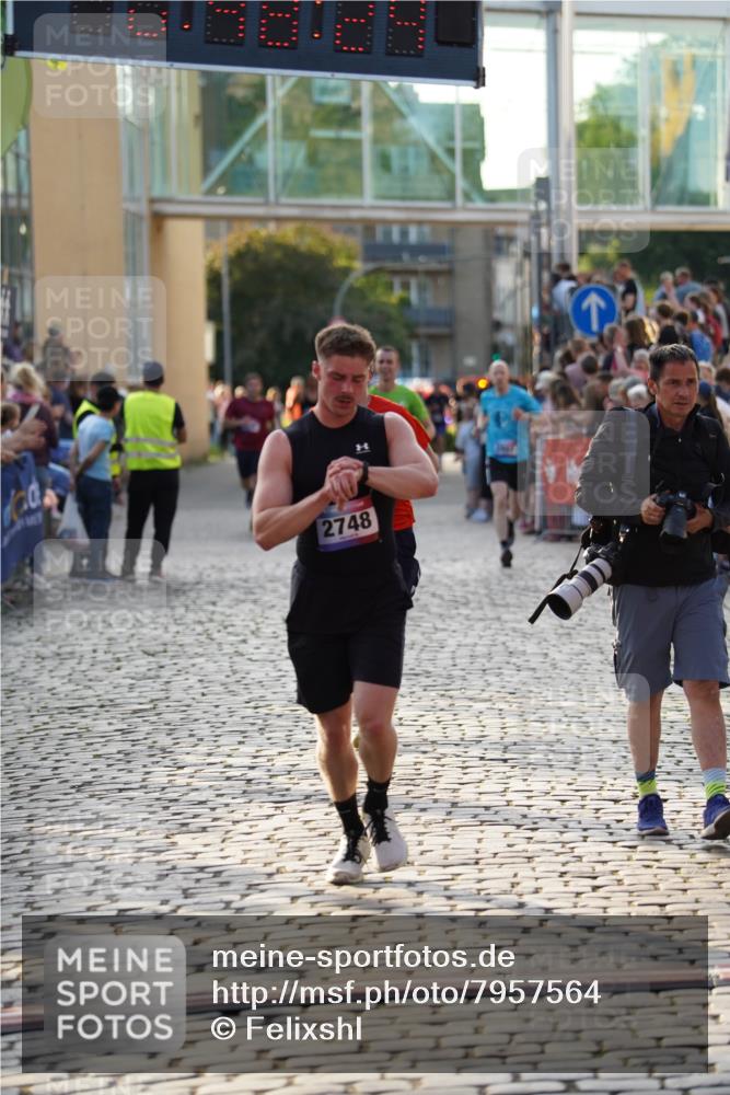 13.06.2025 - Holstenköstenlauf Felixshl http://msf.ph/oto/7957564 13.06.2025 19:48:23 Laufen 2087, 2357, 2748, 2807 meine-sportfotos.de