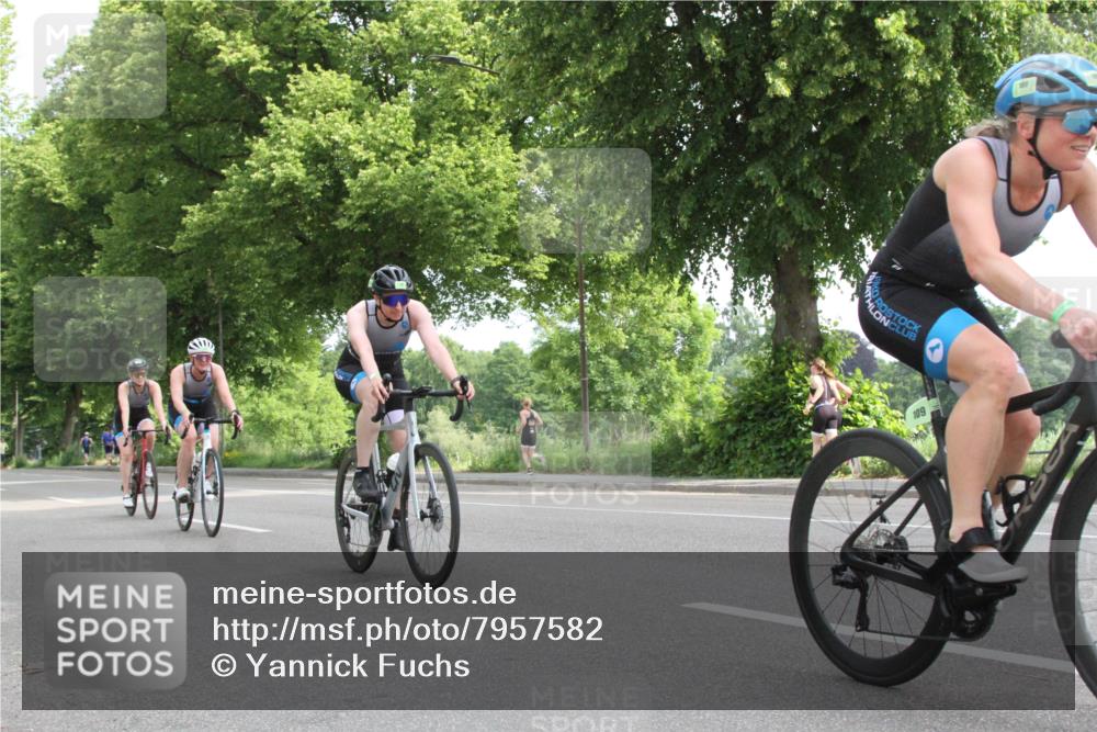 15.06.2025 - 7 Türme Triathlon Yannick Fuchs http://msf.ph/oto/7957582 15.06.2025 09:55:01 Radfahren  meine-sportfotos.de
