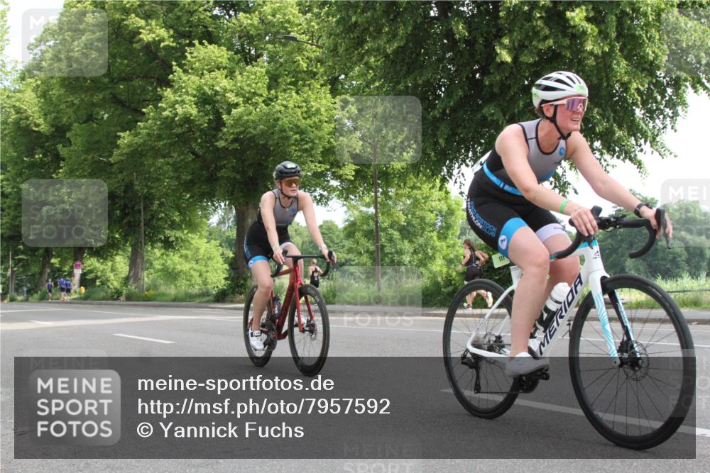 15.06.2025 - 7 Türme Triathlon Yannick Fuchs http://msf.ph/oto/7957592 15.06.2025 09:55:02 Radfahren  meine-sportfotos.de