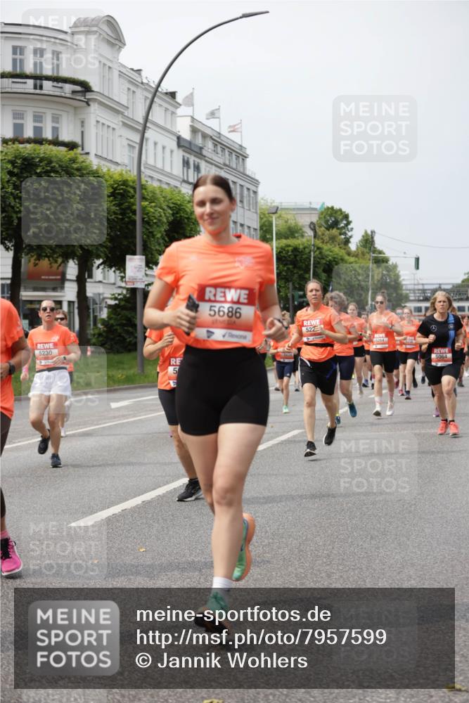 15.06.2025 - REWE Women's Run Jannik Wohlers http://msf.ph/oto/7957599 15.06.2025 09:44:06 Laufen 5230, 5, 5686, 522, 5264, 5064 meine-sportfotos.de