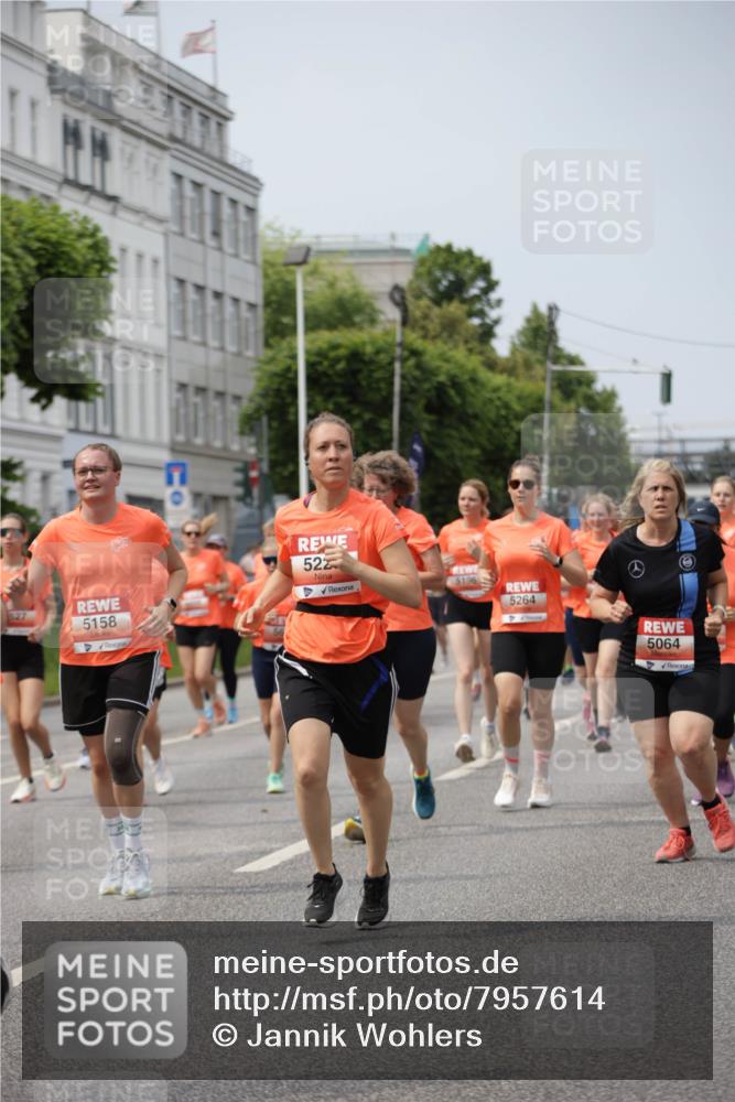 15.06.2025 - REWE Women's Run Jannik Wohlers http://msf.ph/oto/7957614 15.06.2025 09:44:06 Laufen 527, 5158, 1000, 522, 5196, 5264, 5064 meine-sportfotos.de