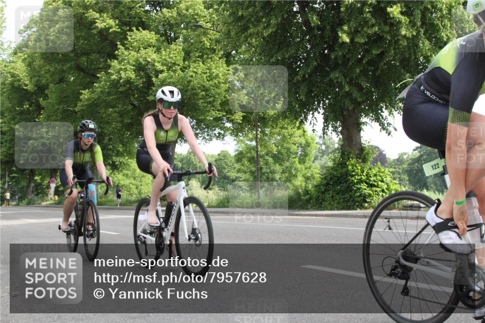 15.06.2025 - 7 Türme Triathlon Yannick Fuchs http://msf.ph/oto/7957628 15.06.2025 09:55:54 Radfahren  meine-sportfotos.de