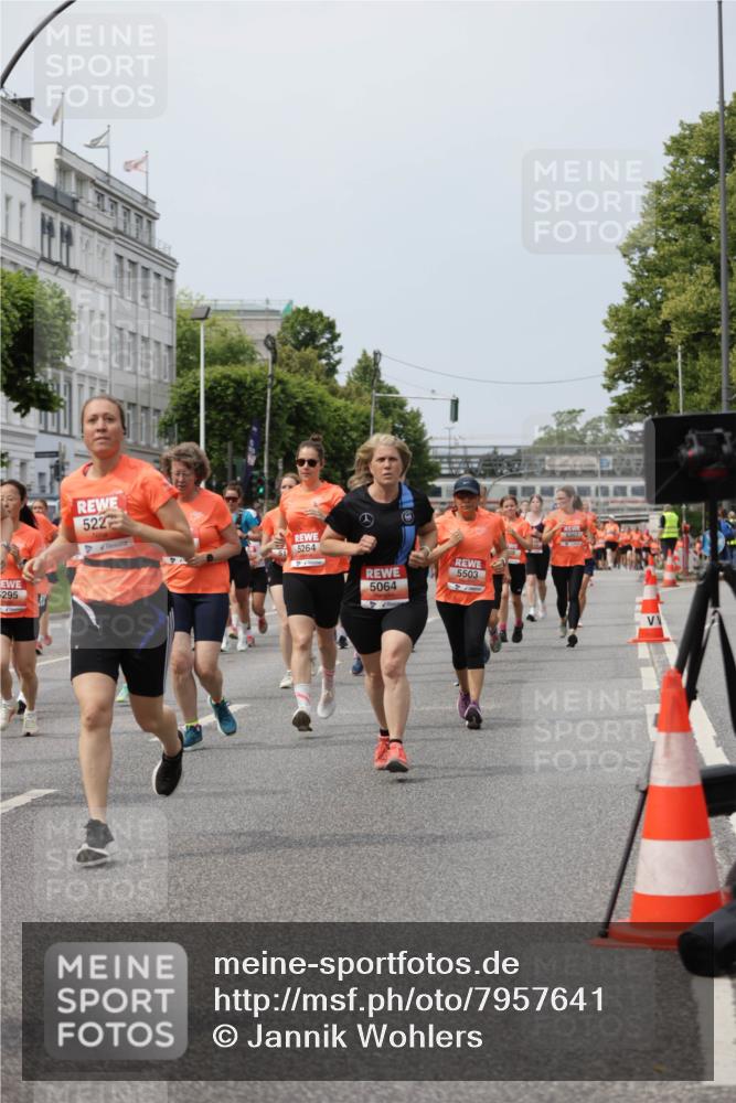 15.06.2025 - REWE Women's Run Jannik Wohlers http://msf.ph/oto/7957641 15.06.2025 09:44:07 Laufen 522, 6264, 5064, 5064, 5503 meine-sportfotos.de