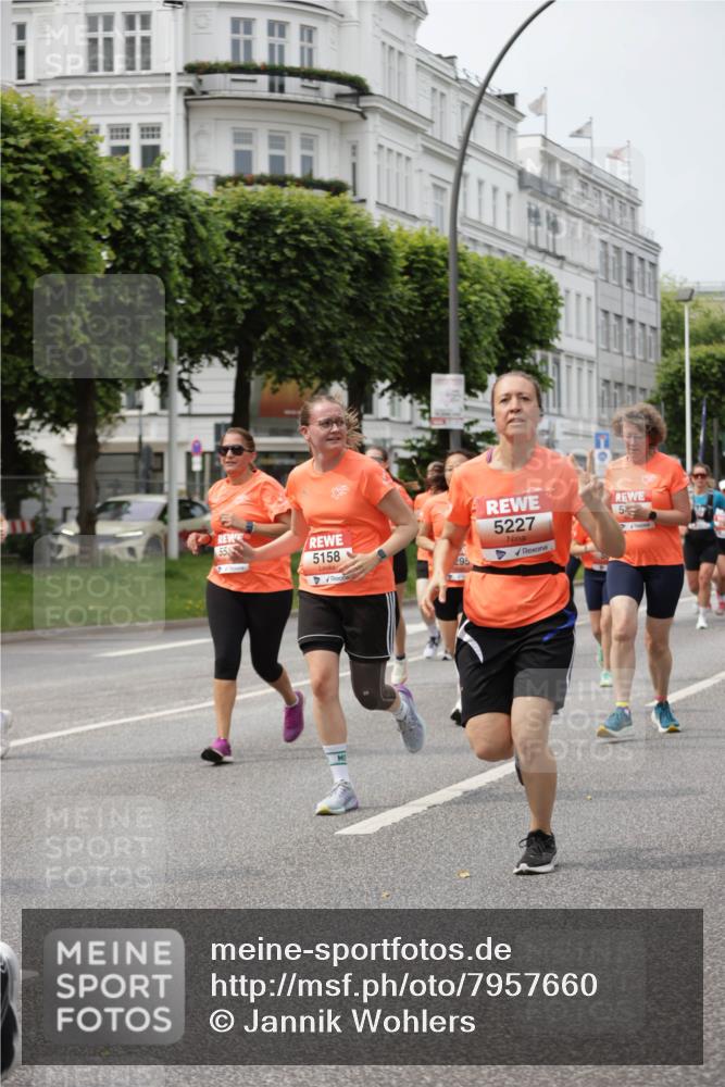 15.06.2025 - REWE Women's Run Jannik Wohlers http://msf.ph/oto/7957660 15.06.2025 09:44:08 Laufen 55, 5158, 95, 5227, 50 meine-sportfotos.de
