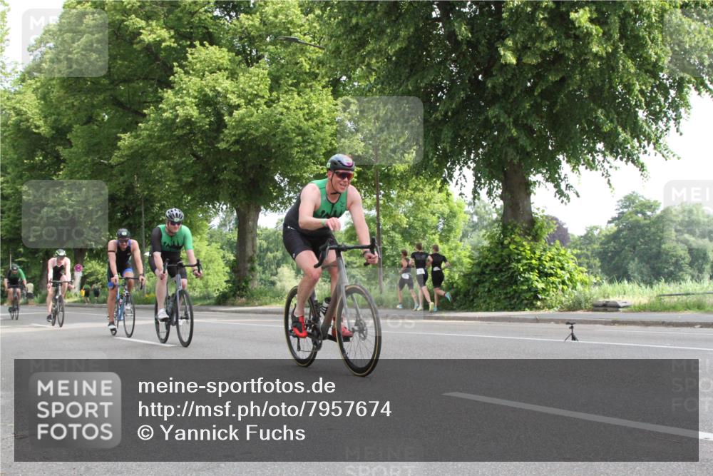15.06.2025 - 7 Türme Triathlon Yannick Fuchs http://msf.ph/oto/7957674 15.06.2025 09:56:24 Radfahren  meine-sportfotos.de