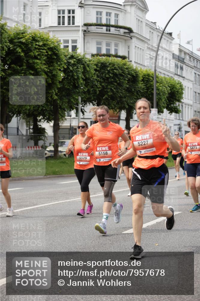 15.06.2025 - REWE Women's Run Jannik Wohlers http://msf.ph/oto/7957678 15.06.2025 09:44:08 Laufen 48, 5158, 5529, 5227, 5473 meine-sportfotos.de