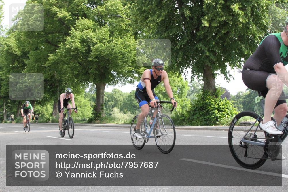 15.06.2025 - 7 Türme Triathlon Yannick Fuchs http://msf.ph/oto/7957687 15.06.2025 09:56:25 Radfahren  meine-sportfotos.de