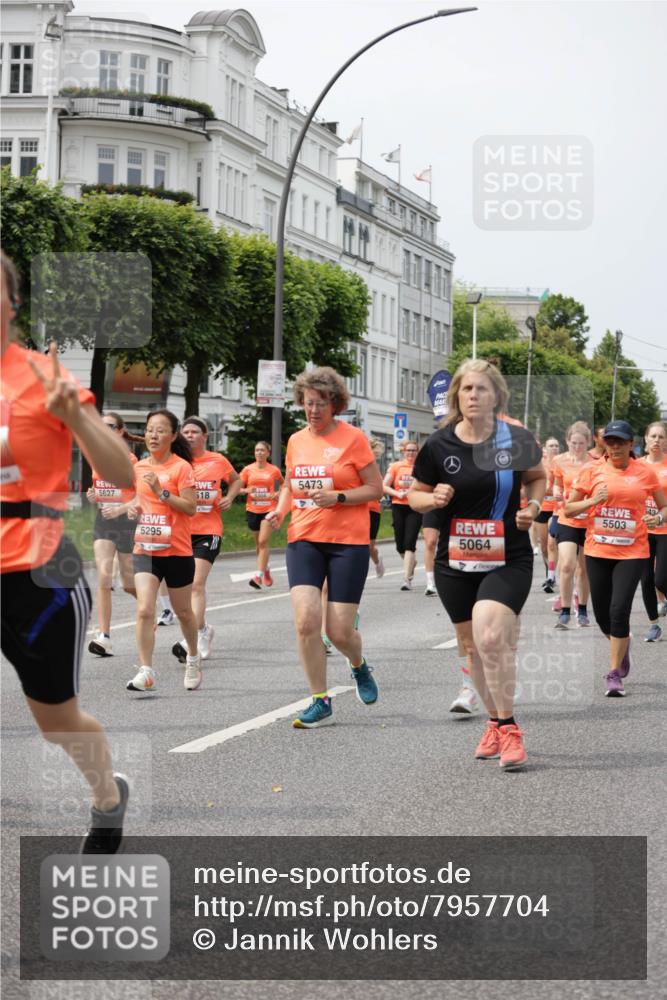 15.06.2025 - REWE Women's Run Jannik Wohlers http://msf.ph/oto/7957704 15.06.2025 09:44:08 Laufen 5473, 5627, 518, 5304, 5295, 643, 5064, 5503 meine-sportfotos.de