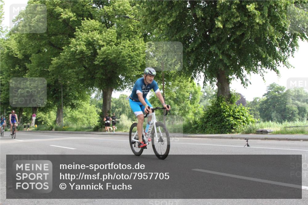 15.06.2025 - 7 Türme Triathlon Yannick Fuchs http://msf.ph/oto/7957705 15.06.2025 09:56:28 Radfahren  meine-sportfotos.de