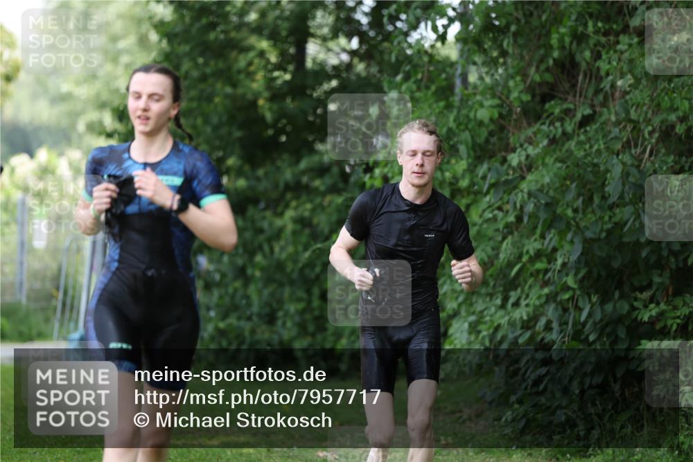 15.06.2025 - 7 Türme Triathlon Michael Strokosch http://msf.ph/oto/7957717 15.06.2025 12:36:48 Schwimmen 429, 514, 584, 645, 666 meine-sportfotos.de