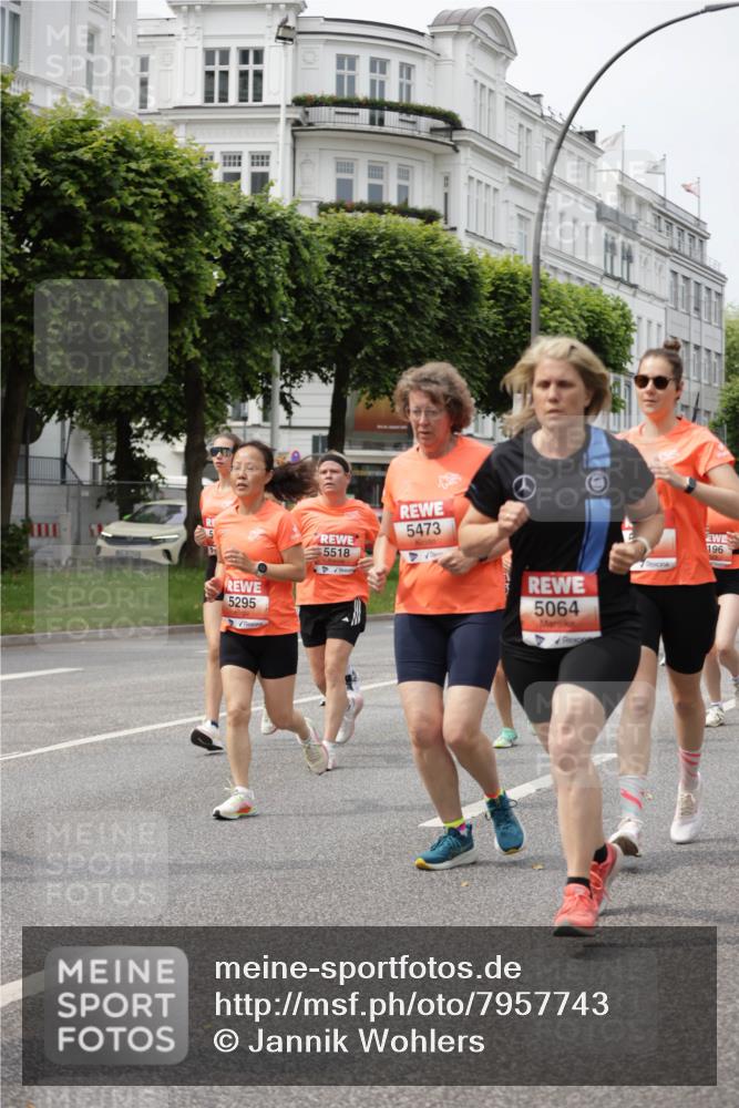 15.06.2025 - REWE Women's Run Jannik Wohlers http://msf.ph/oto/7957743 15.06.2025 09:44:09 Laufen 5473, 5518, 5295, 5064, 196 meine-sportfotos.de
