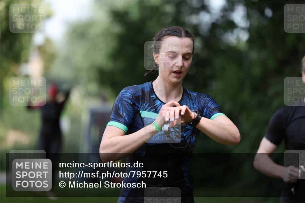 15.06.2025 - 7 Türme Triathlon Michael Strokosch http://msf.ph/oto/7957745 15.06.2025 12:36:50 Schwimmen 429, 514, 584, 645, 666 meine-sportfotos.de