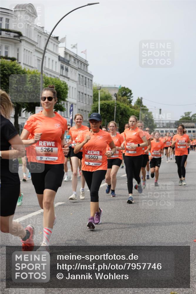 15.06.2025 - REWE Women's Run Jannik Wohlers http://msf.ph/oto/7957746 15.06.2025 09:44:10 Laufen 545, 5308, 5264, 5503, 5307 meine-sportfotos.de