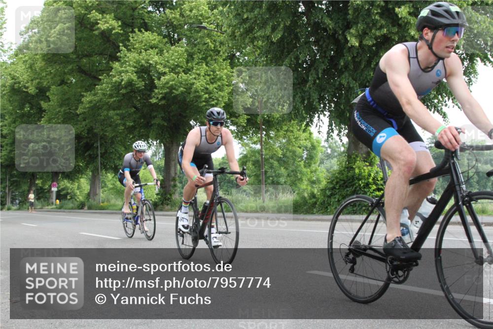 15.06.2025 - 7 Türme Triathlon Yannick Fuchs http://msf.ph/oto/7957774 15.06.2025 09:57:37 Radfahren  meine-sportfotos.de