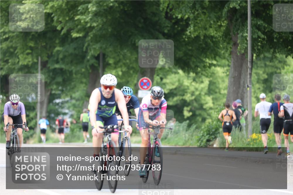 15.06.2025 - 7 Türme Triathlon Yannick Fuchs http://msf.ph/oto/7957783 15.06.2025 13:44:47 Radfahren 228, 321, 371, 520, 555, 668, 754, 1050, 1159, 1189 meine-sportfotos.de