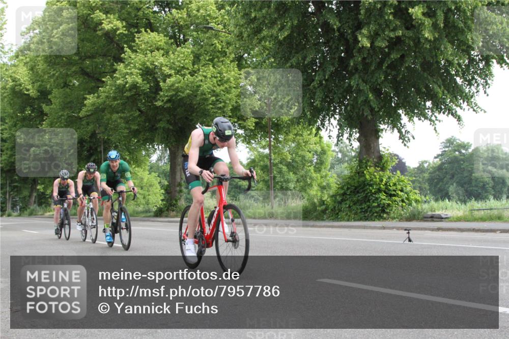15.06.2025 - 7 Türme Triathlon Yannick Fuchs http://msf.ph/oto/7957786 15.06.2025 10:00:09 Radfahren  meine-sportfotos.de