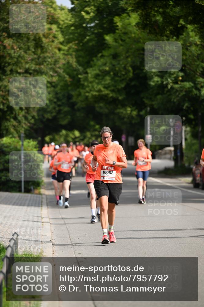 15.06.2025 - REWE Women's Run Dr. Thomas Lammeyer http://msf.ph/oto/7957792 15.06.2025 09:47:55 Laufen 10062 meine-sportfotos.de