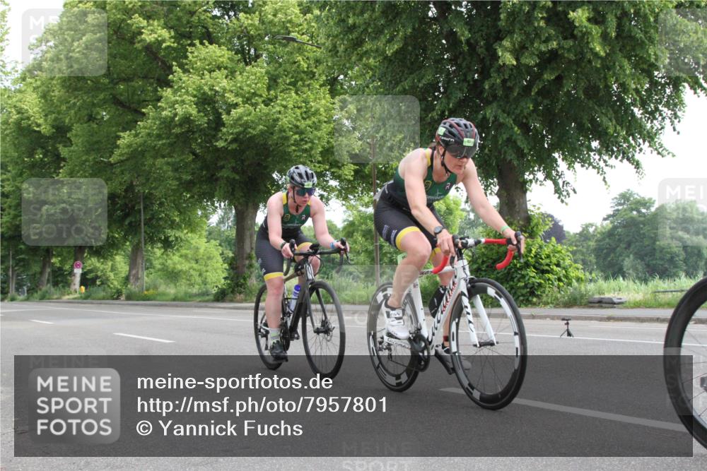 15.06.2025 - 7 Türme Triathlon Yannick Fuchs http://msf.ph/oto/7957801 15.06.2025 10:00:09 Radfahren  meine-sportfotos.de