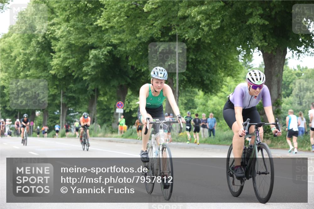 15.06.2025 - 7 Türme Triathlon Yannick Fuchs http://msf.ph/oto/7957812 15.06.2025 13:44:49 Radfahren 216, 321, 352, 371, 520, 555, 668, 1050, 1159, 1189 meine-sportfotos.de