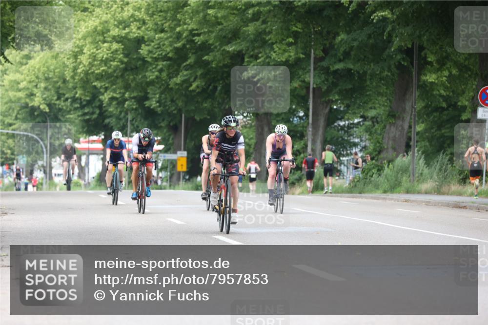 15.06.2025 - 7 Türme Triathlon Yannick Fuchs http://msf.ph/oto/7957853 15.06.2025 13:44:52 Radfahren 216, 352, 520, 601, 668, 1050, 1159, 1189 meine-sportfotos.de