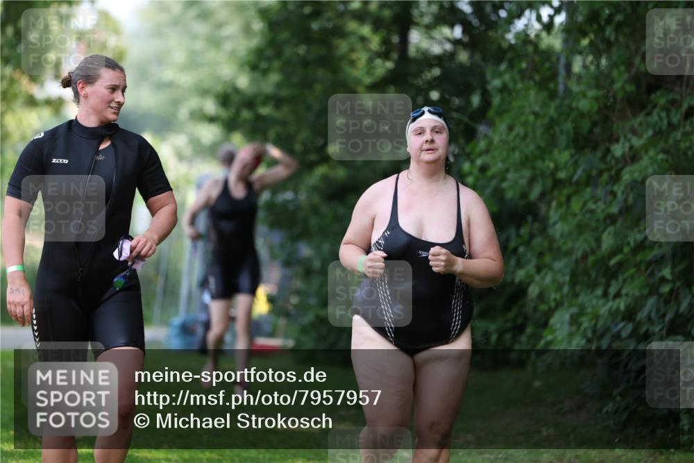 15.06.2025 - 7 Türme Triathlon Michael Strokosch http://msf.ph/oto/7957957 15.06.2025 12:37:18 Schwimmen 368, 369, 491, 520, 556, 668 meine-sportfotos.de