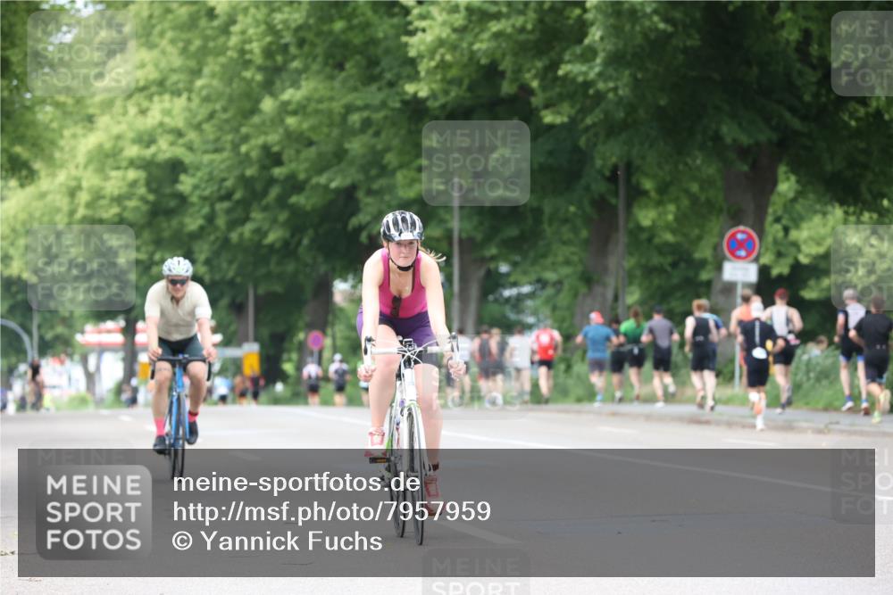 15.06.2025 - 7 Türme Triathlon Yannick Fuchs http://msf.ph/oto/7957959 15.06.2025 13:45:15 Radfahren 617, 1160 meine-sportfotos.de