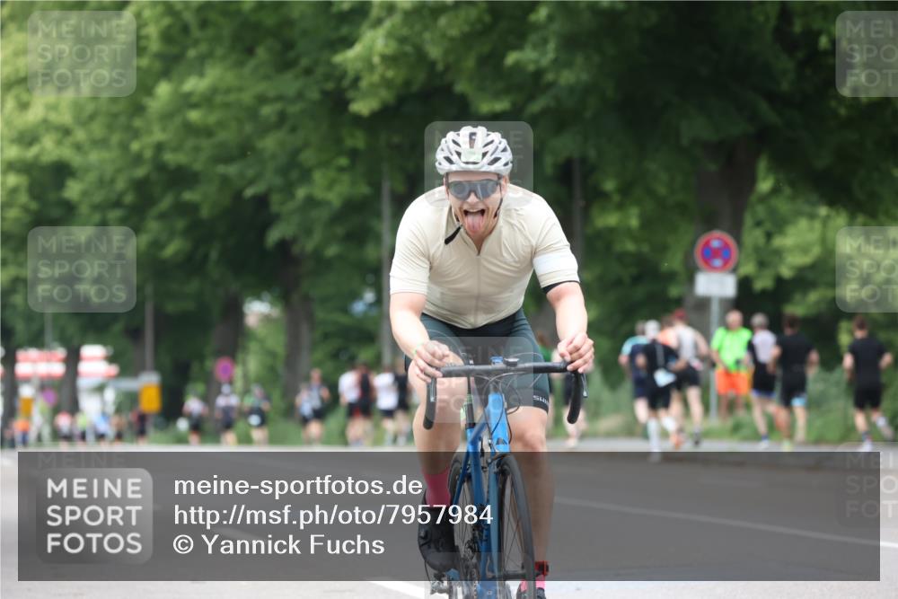 15.06.2025 - 7 Türme Triathlon Yannick Fuchs http://msf.ph/oto/7957984 15.06.2025 13:45:17 Radfahren 617, 1160 meine-sportfotos.de