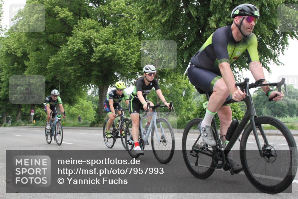 15.06.2025 - 7 Türme Triathlon Yannick Fuchs http://msf.ph/oto/7957993 15.06.2025 10:06:14 Radfahren  meine-sportfotos.de