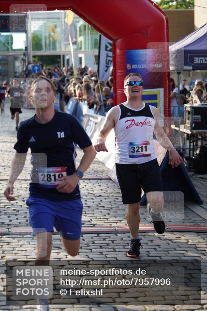 13.06.2025 - Holstenköstenlauf Felixshl http://msf.ph/oto/7957996 13.06.2025 19:48:41 Laufen 2362, 2691, 2819, 3052, 3209, 3210, 3211, 3219, 3648, 3787 meine-sportfotos.de
