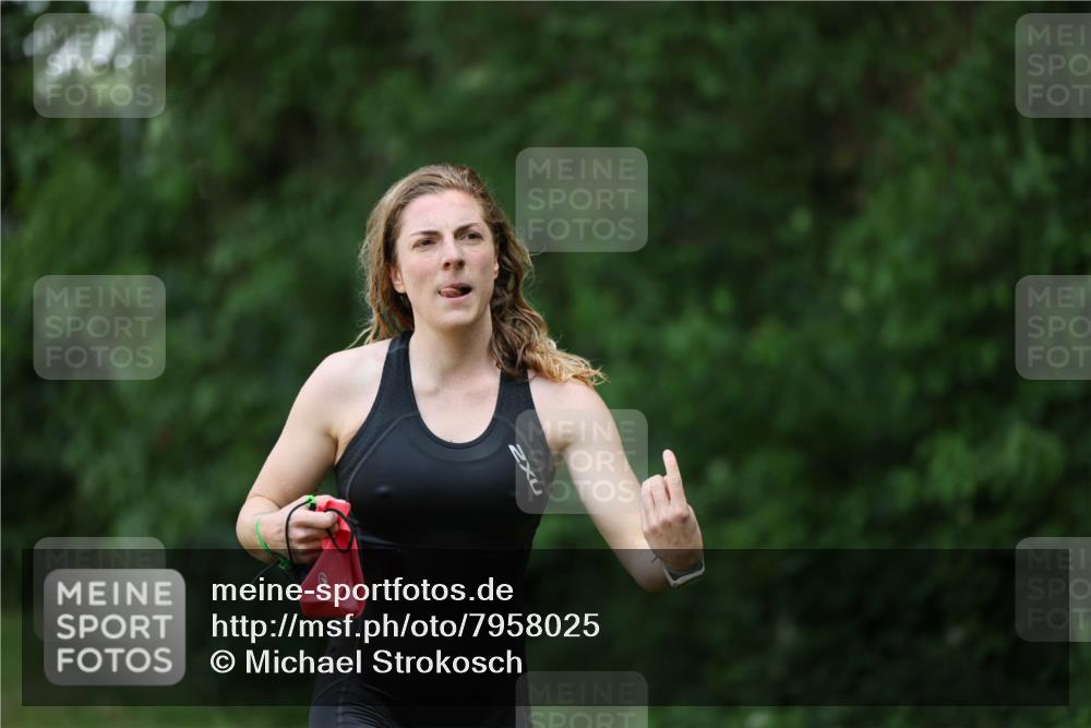 15.06.2025 - 7 Türme Triathlon Michael Strokosch http://msf.ph/oto/7958025 15.06.2025 12:37:27 Schwimmen 356, 368, 369, 491, 668 meine-sportfotos.de