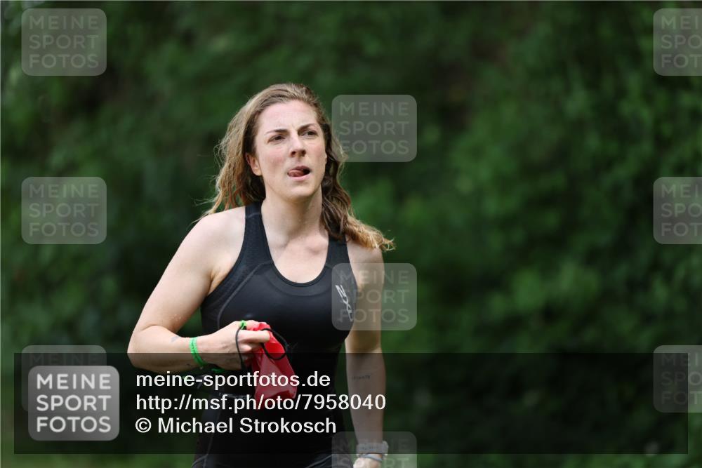 15.06.2025 - 7 Türme Triathlon Michael Strokosch http://msf.ph/oto/7958040 15.06.2025 12:37:28 Schwimmen 356, 368, 369, 491, 668 meine-sportfotos.de