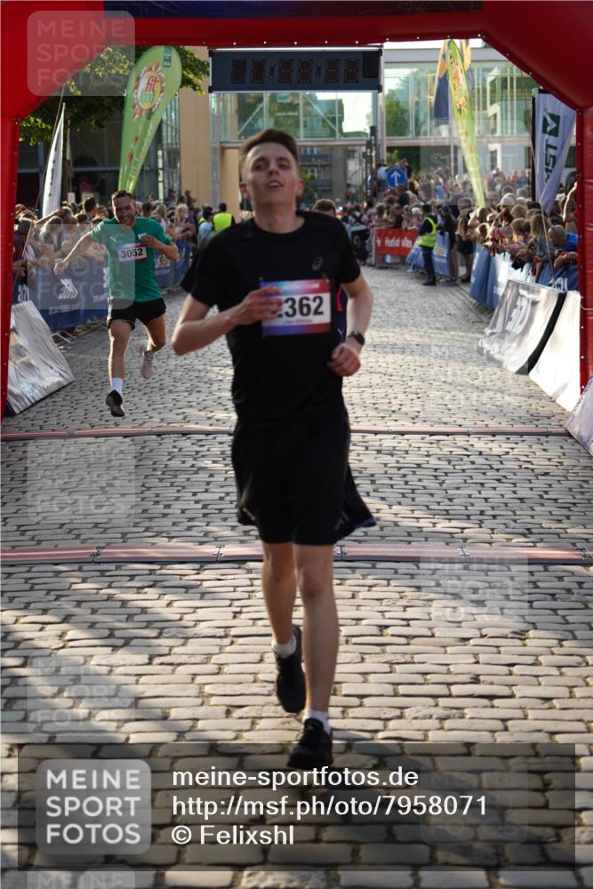 13.06.2025 - Holstenköstenlauf Felixshl http://msf.ph/oto/7958071 13.06.2025 19:48:47 Laufen 2282, 2362, 2408, 2669, 2685, 2691, 2786, 3052, 3622, 3787 meine-sportfotos.de