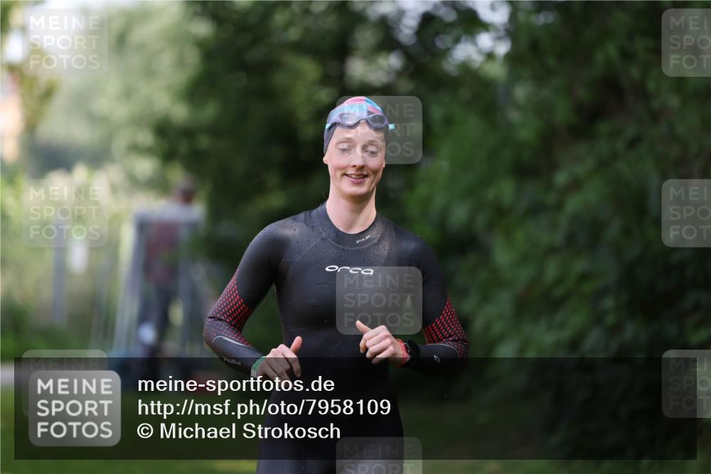 15.06.2025 - 7 Türme Triathlon Michael Strokosch http://msf.ph/oto/7958109 15.06.2025 12:37:41 Schwimmen 356 meine-sportfotos.de