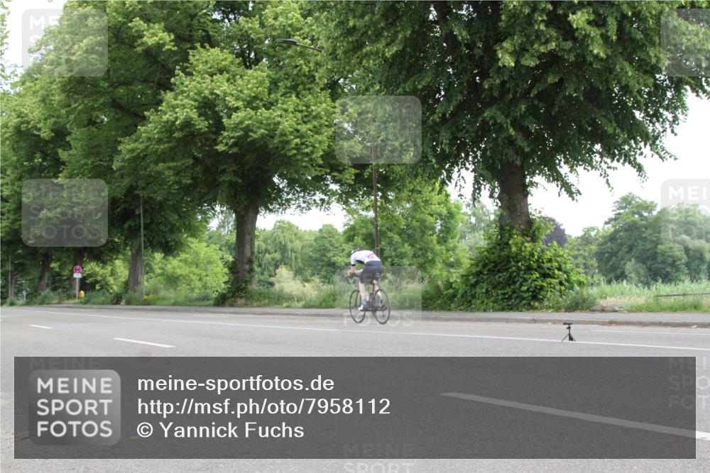 15.06.2025 - 7 Türme Triathlon Yannick Fuchs http://msf.ph/oto/7958112 15.06.2025 10:37:08 Radfahren  meine-sportfotos.de