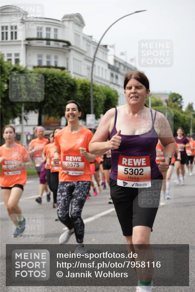 15.06.2025 - REWE Women's Run Jannik Wohlers http://msf.ph/oto/7958116 15.06.2025 09:44:17 Laufen 5124, 5575, 5302 meine-sportfotos.de