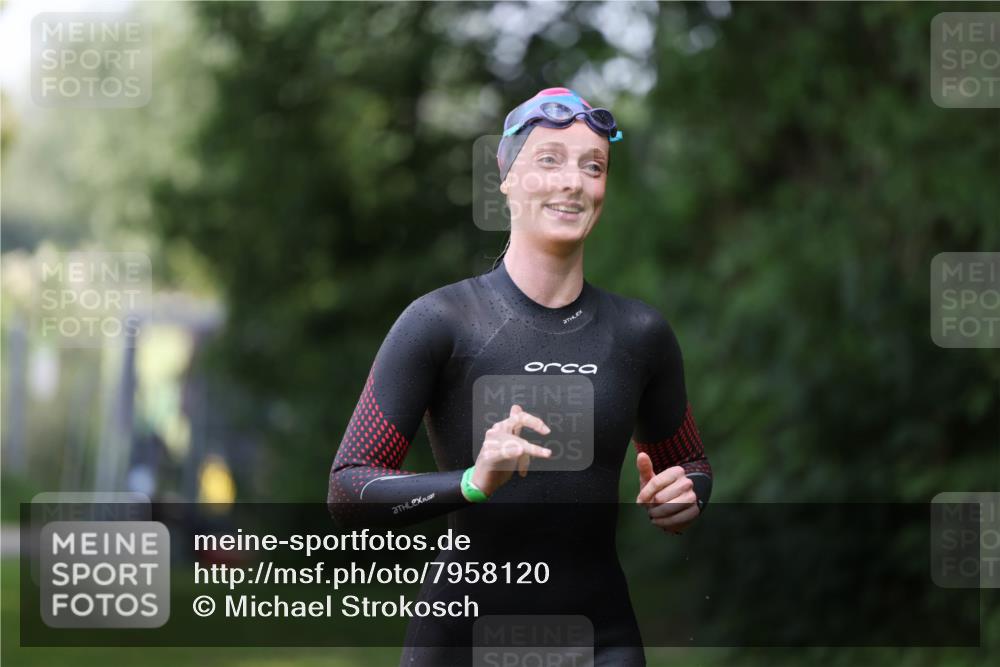 15.06.2025 - 7 Türme Triathlon Michael Strokosch http://msf.ph/oto/7958120 15.06.2025 12:37:42 Schwimmen 356 meine-sportfotos.de