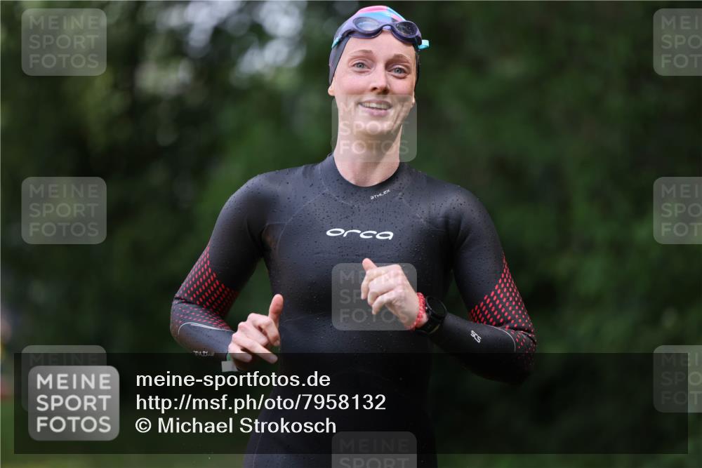 15.06.2025 - 7 Türme Triathlon Michael Strokosch http://msf.ph/oto/7958132 15.06.2025 12:37:42 Schwimmen 356 meine-sportfotos.de