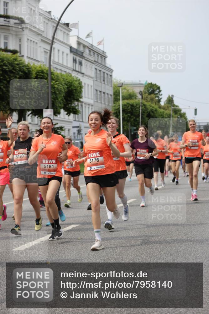 15.06.2025 - REWE Women's Run Jannik Wohlers http://msf.ph/oto/7958140 15.06.2025 09:44:18 Laufen 5190, 5151, 5176, 5581, 656 meine-sportfotos.de